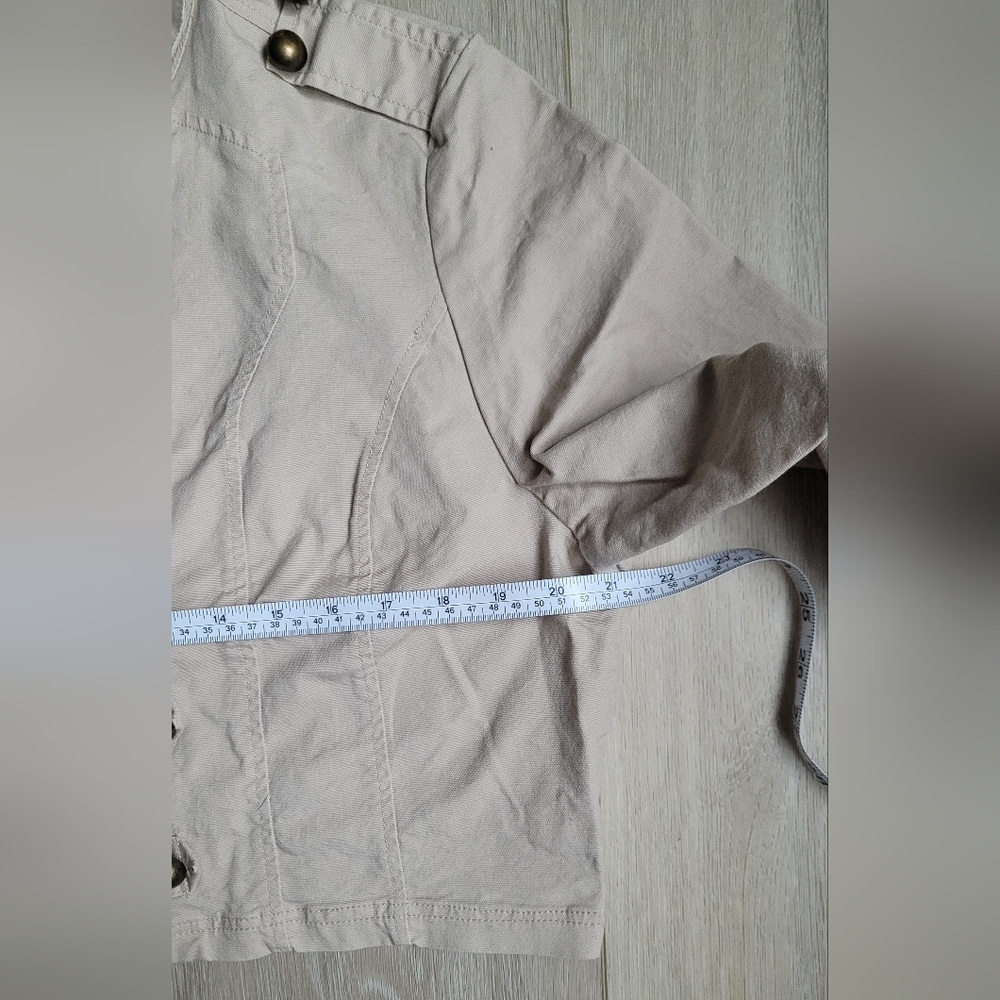 Buttons jacket - Picture 4 of 9